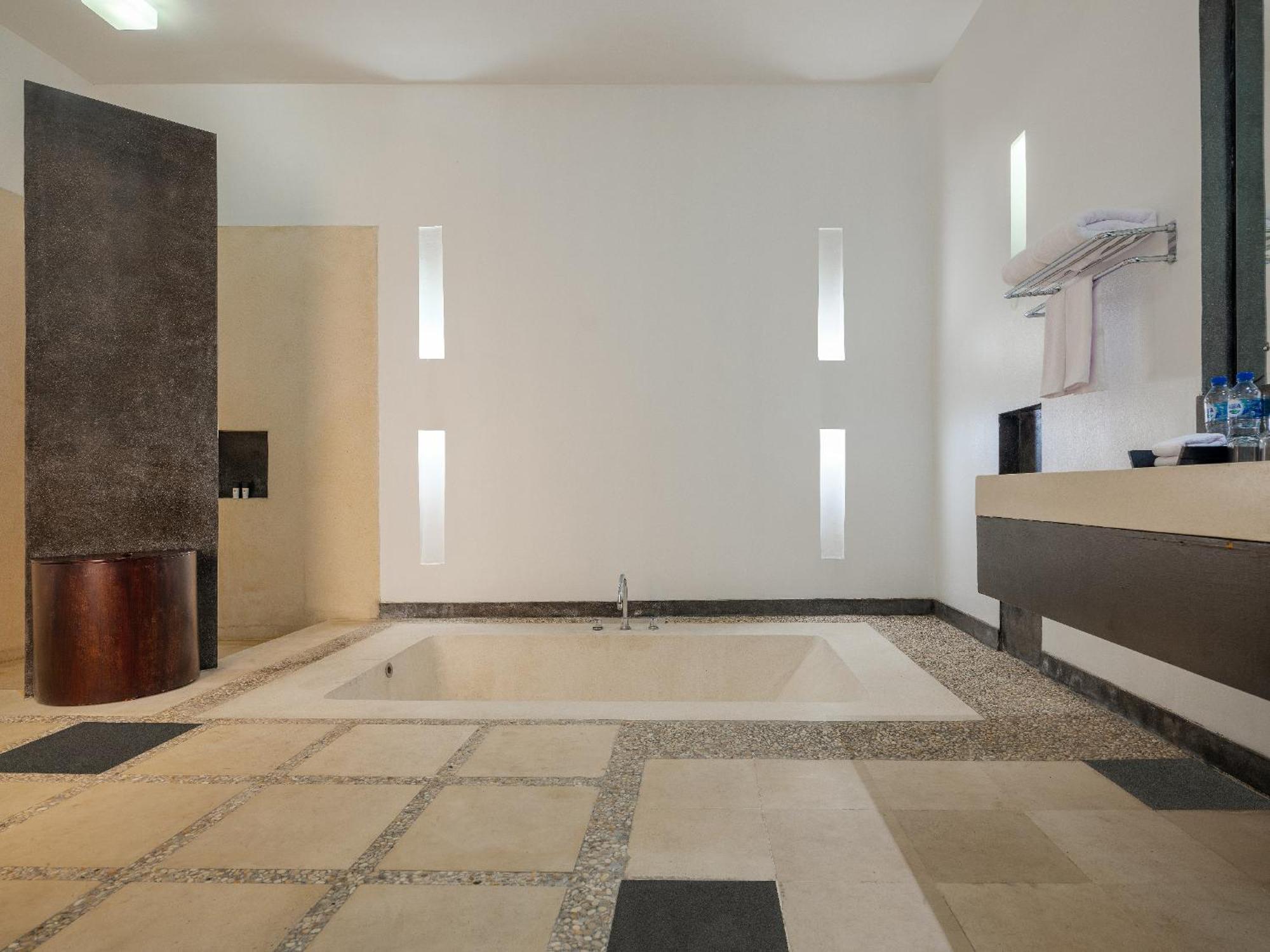 The Seminyak Suite - Private Villa Εξωτερικό φωτογραφία