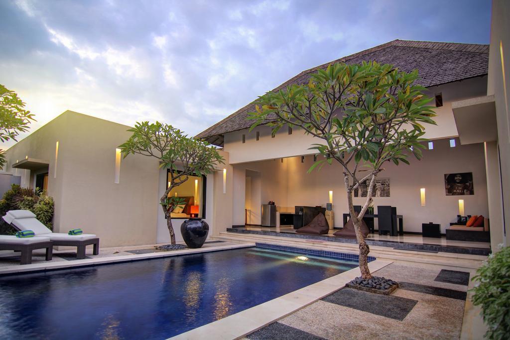 The Seminyak Suite - Private Villa Εξωτερικό φωτογραφία